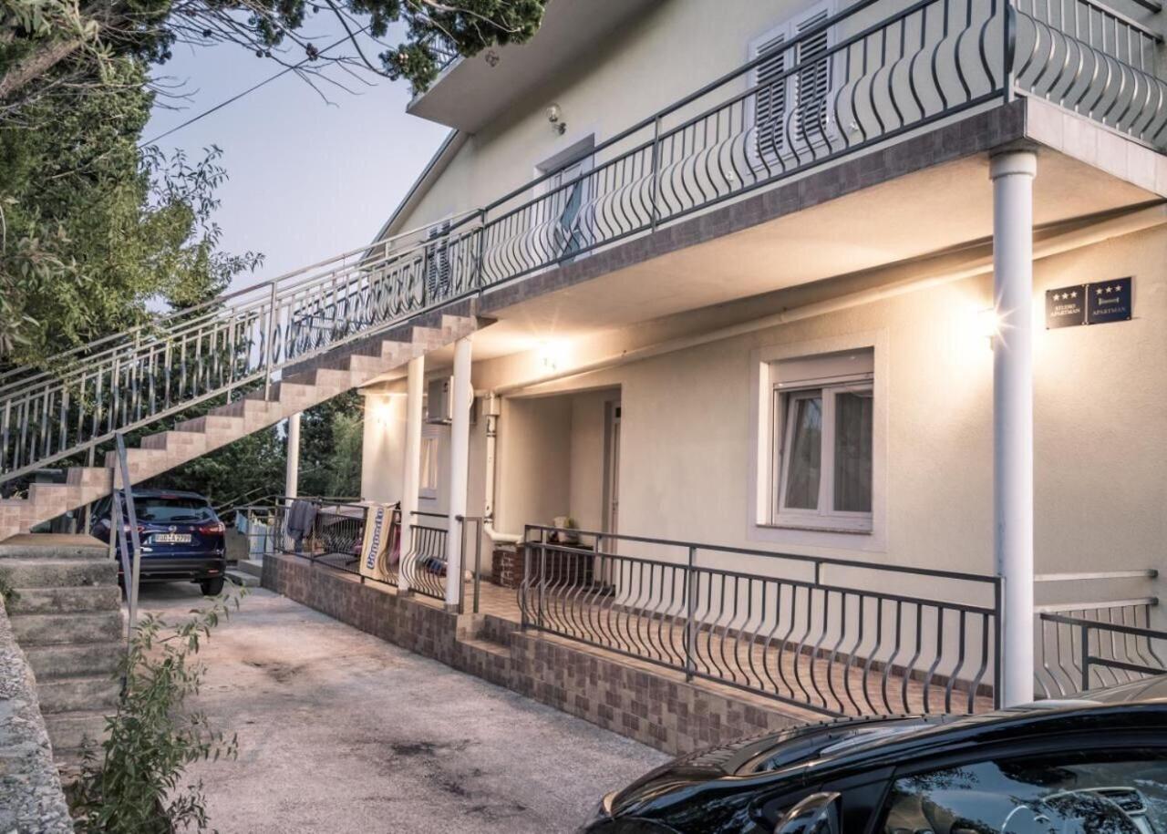Apartments Domagoj - On The Beach Lukovo Šugarje Eksteriør bilde